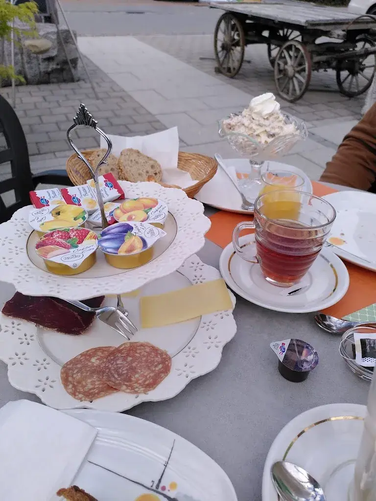 Vincent Monnier_Café Marchesa_Domat/Ems_review