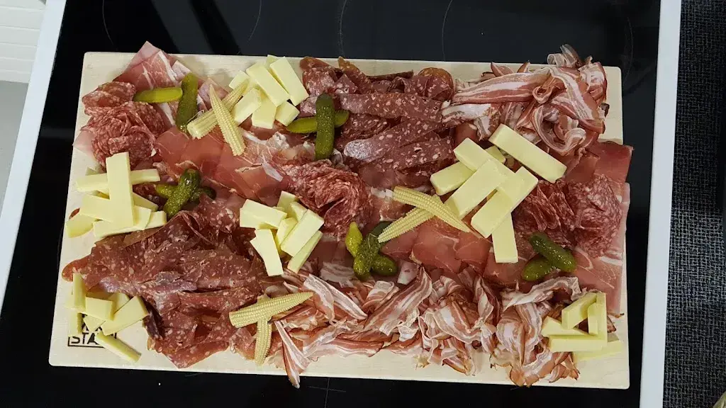 Weiss-Kreuz_Felsberg_slider_image_2