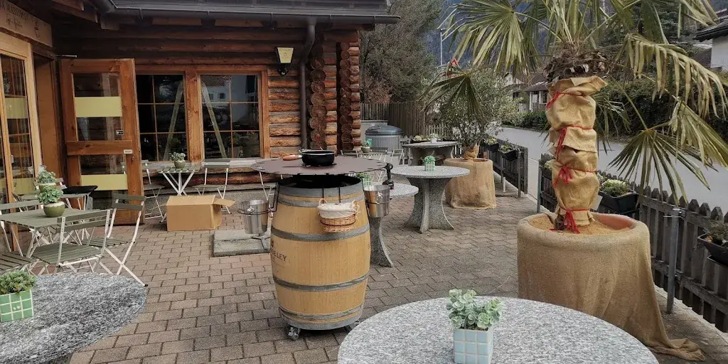 Da Massimo - Caffè & Aperitivo restaurant à Felsberg