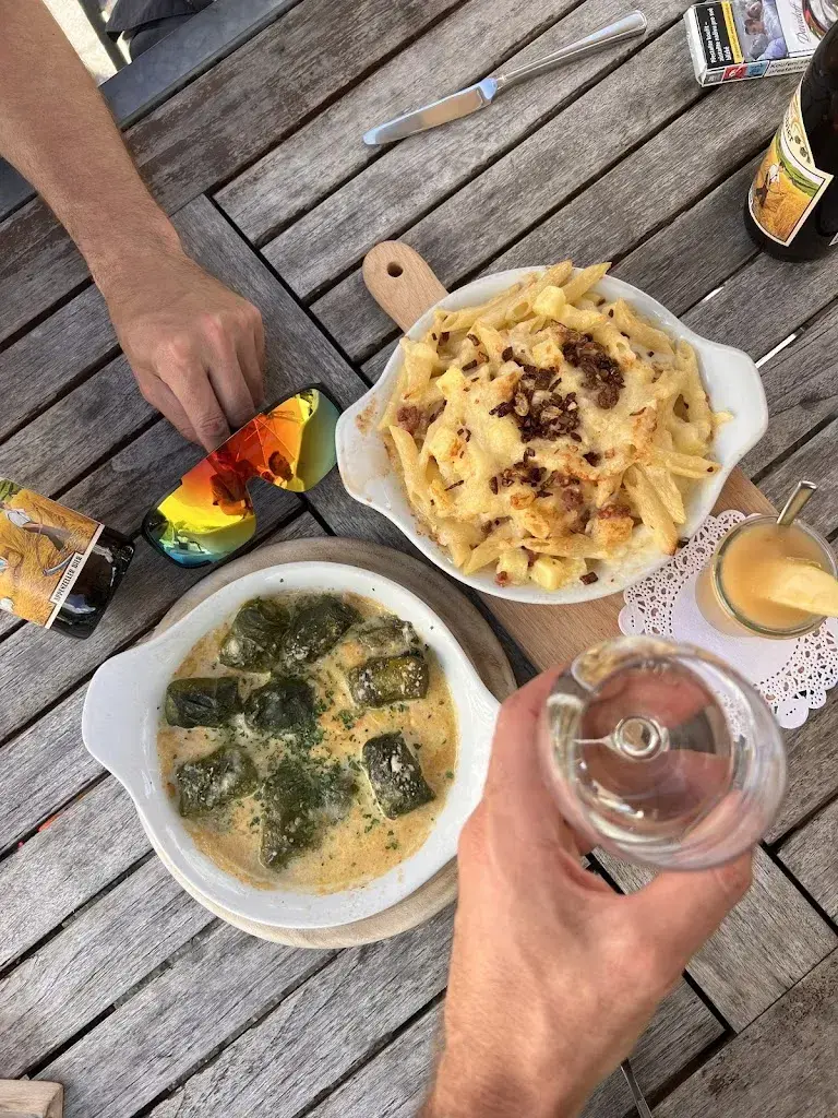 Milan Juřica_Hühnerstall_Flims_review