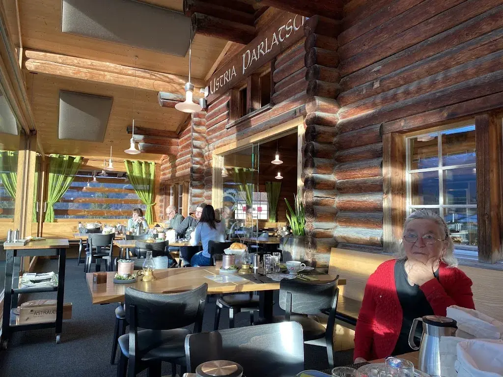 Stefan Suter_Parlatsch_Trin_review