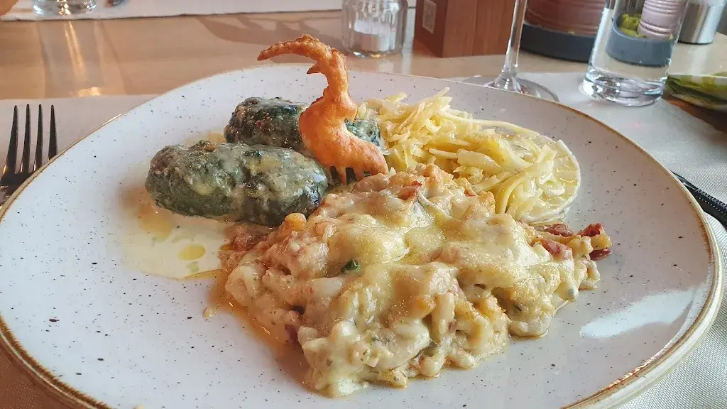 Abaracadabara_Parlatsch_Trin_review