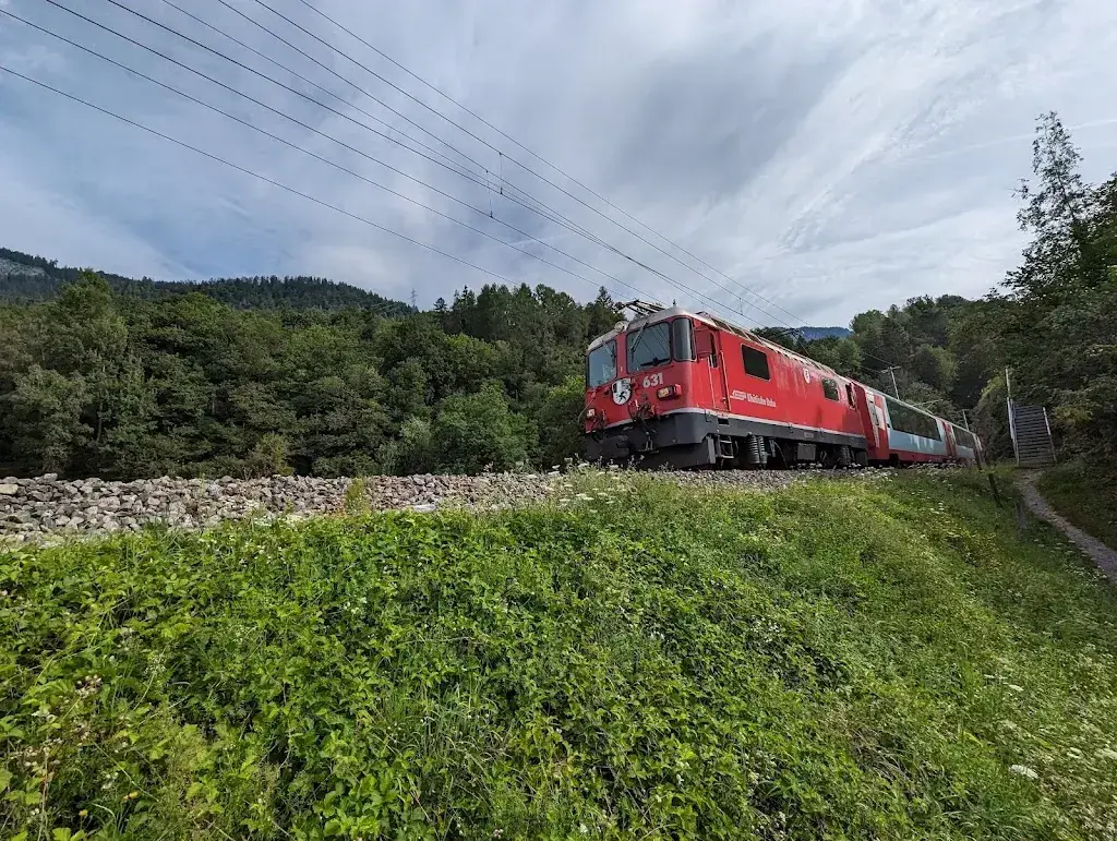 Greg Turnbull_Trin Staziun_Trin_review