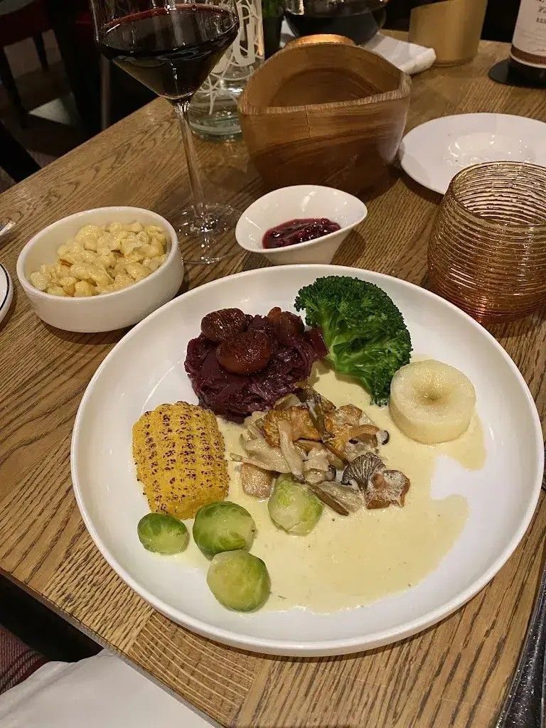 Fabienne von Rotz_Restaurant Nova im Hotel Bellevue Flims_Flims Dorf_review