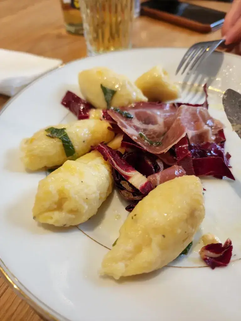 Andrew Peel_Garde-Manger - Cafè la Carsuot_Ardez_review