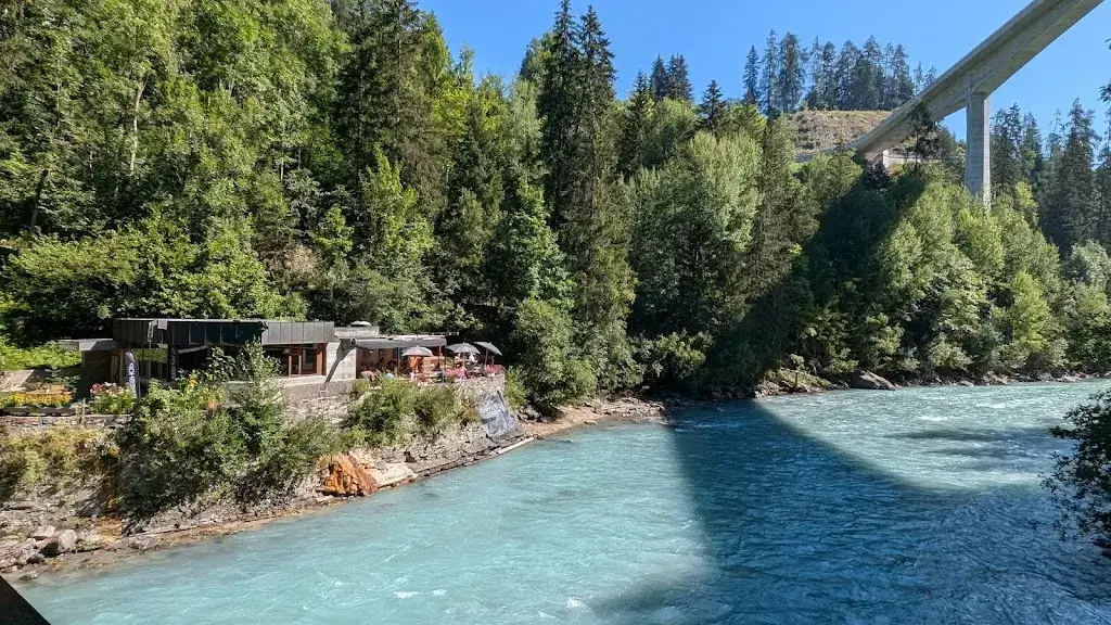 Chin Zhi Hui_Büvetta Sfondraz_Scuol_avis