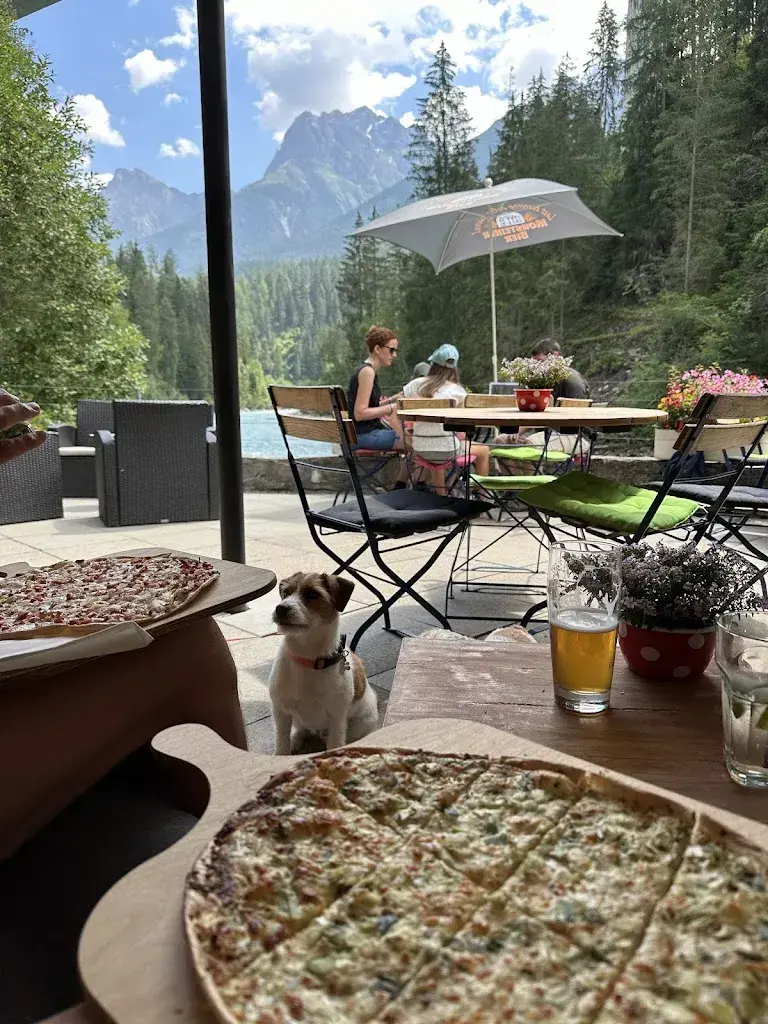 Karen M._Büvetta Sfondraz_Scuol_avis