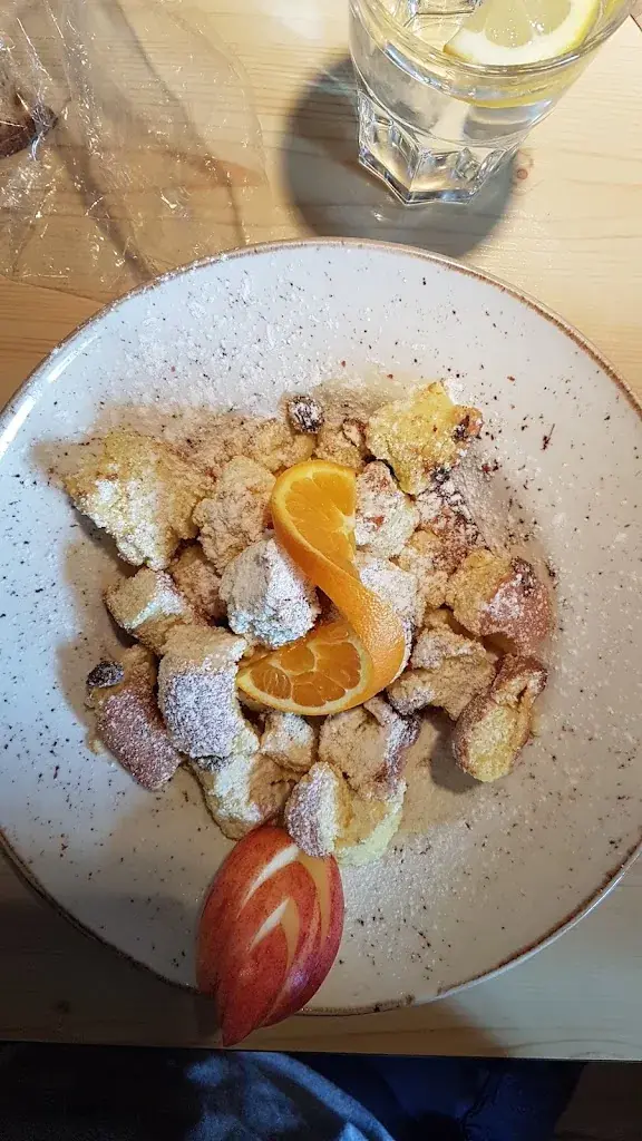 Khalid Moghul_Bergrestaurant Prümaran Prui_Ftan_review