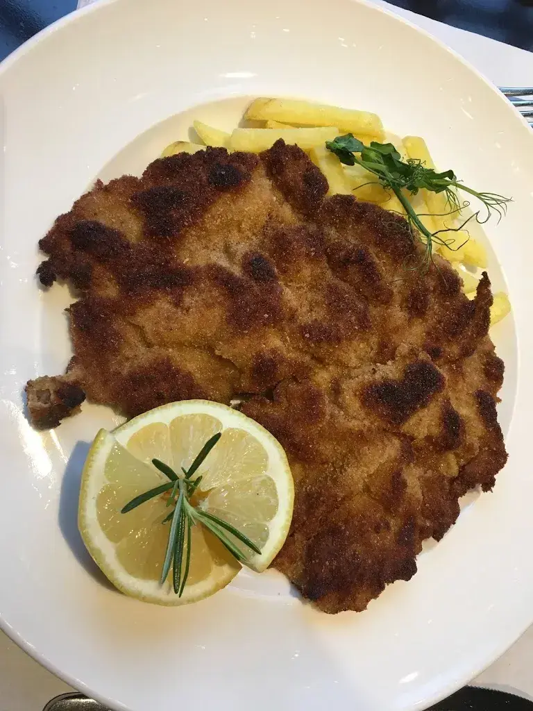 Crusoe Whu_RESTAURANT PALACE_Biel_avis