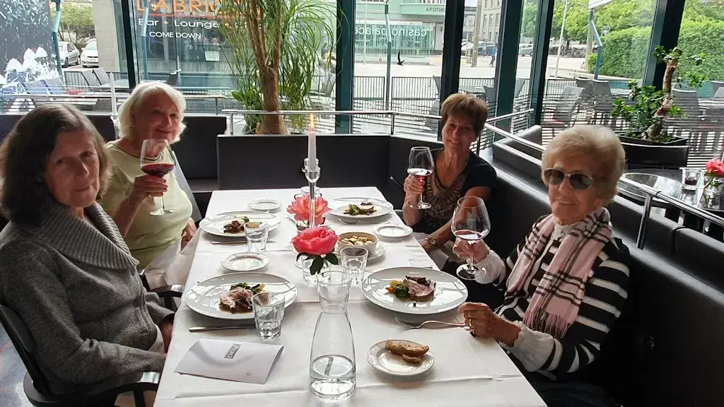 Ursula El-Sanie_RESTAURANT PALACE_Biel_avis