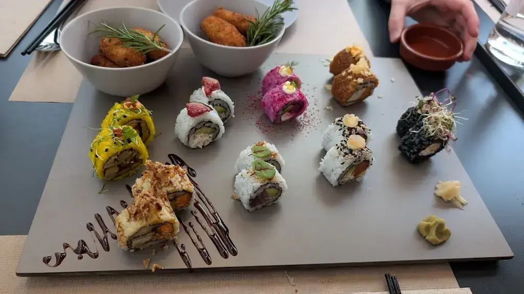 Farid Abdalla_Lous Sushi y Croqueteria_Biel_avis