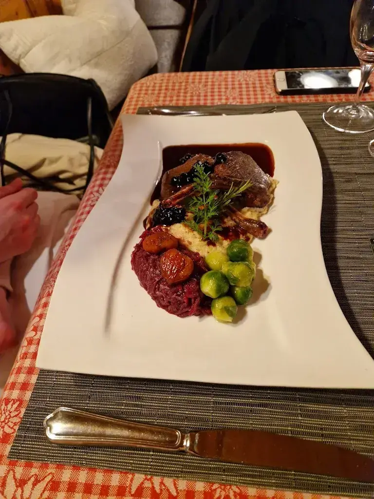 Menu_Restaurant Hotel La Cruna_Tujetsch_immagine_8