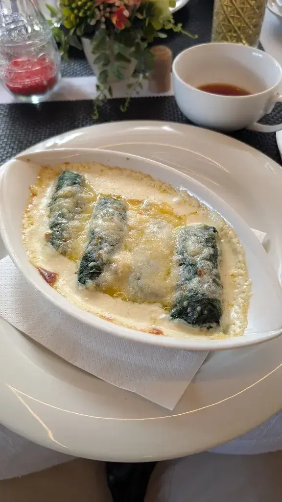 Yuliia_Restaurant Fontana_Sent_reseña