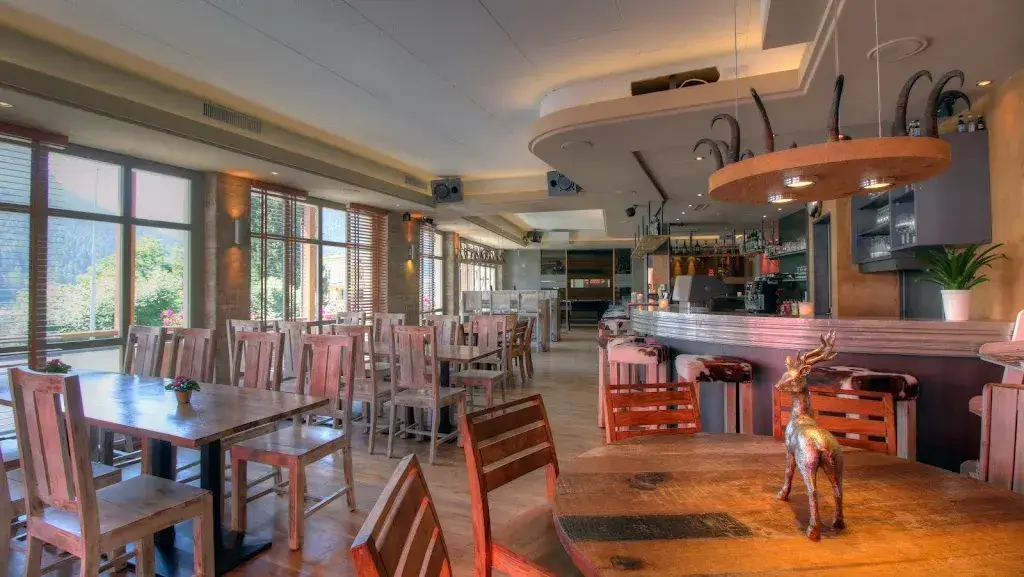 Restaurant / Bar La Terrassa_Scuol_slider_image_1