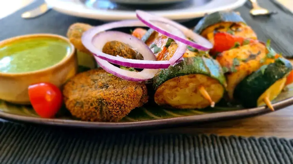 Menü_NIMAYA indian_Scuol_Bild_7