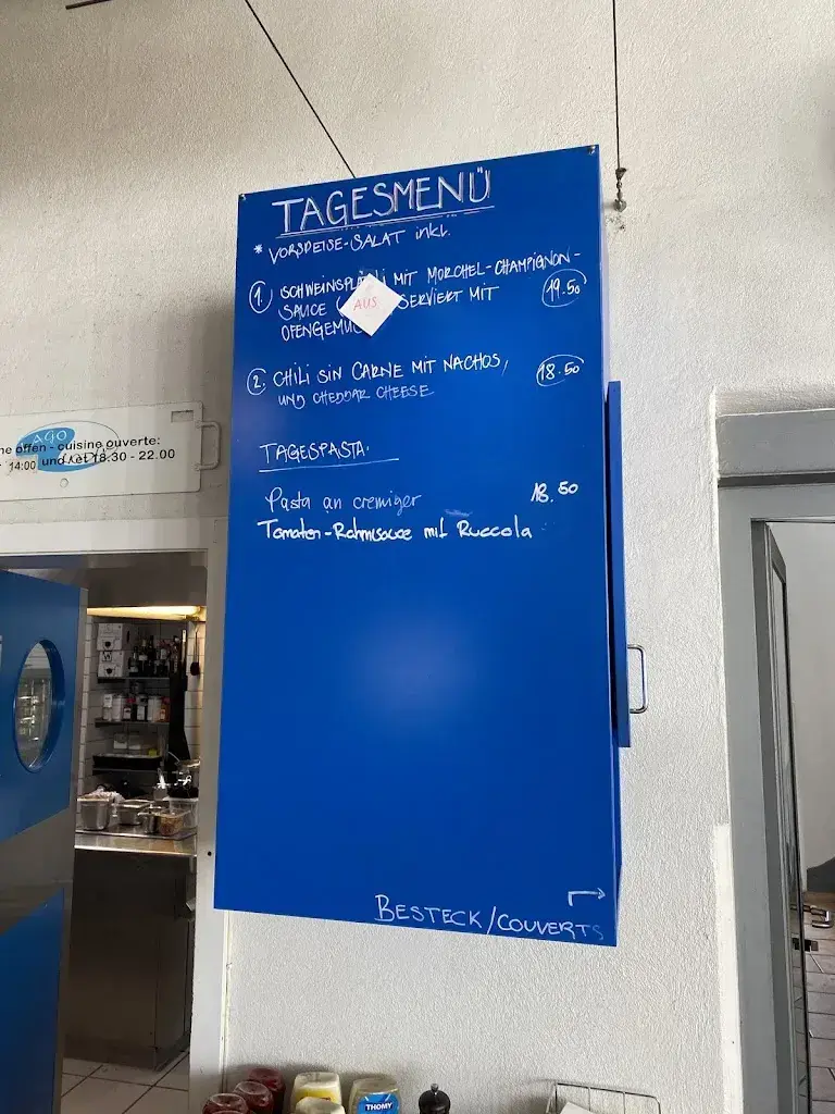 Menu_Swiss Hostel Lago Lodge_Nidau_imagen_2