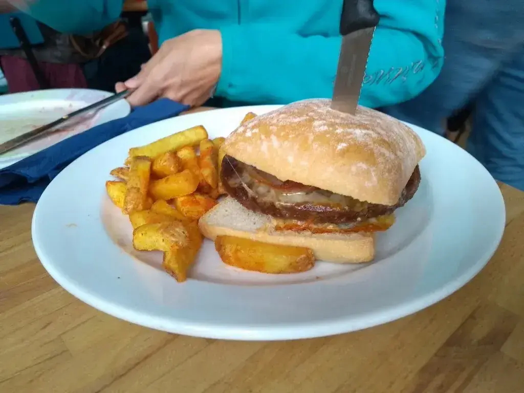 Menu_Swiss Hostel Lago Lodge_Nidau_imagen_5