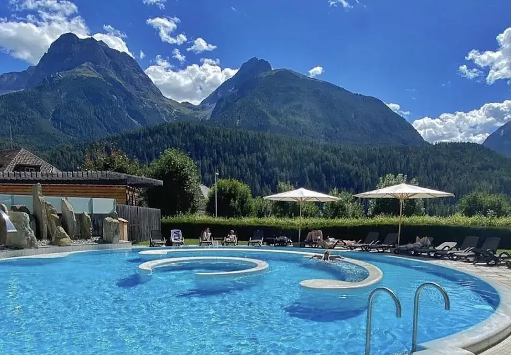 Familiehotel Restaurant La Randulina_Ramosch_slider_image_3