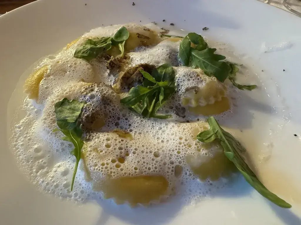 Teddy Tjhie_Differente_Zürich_review