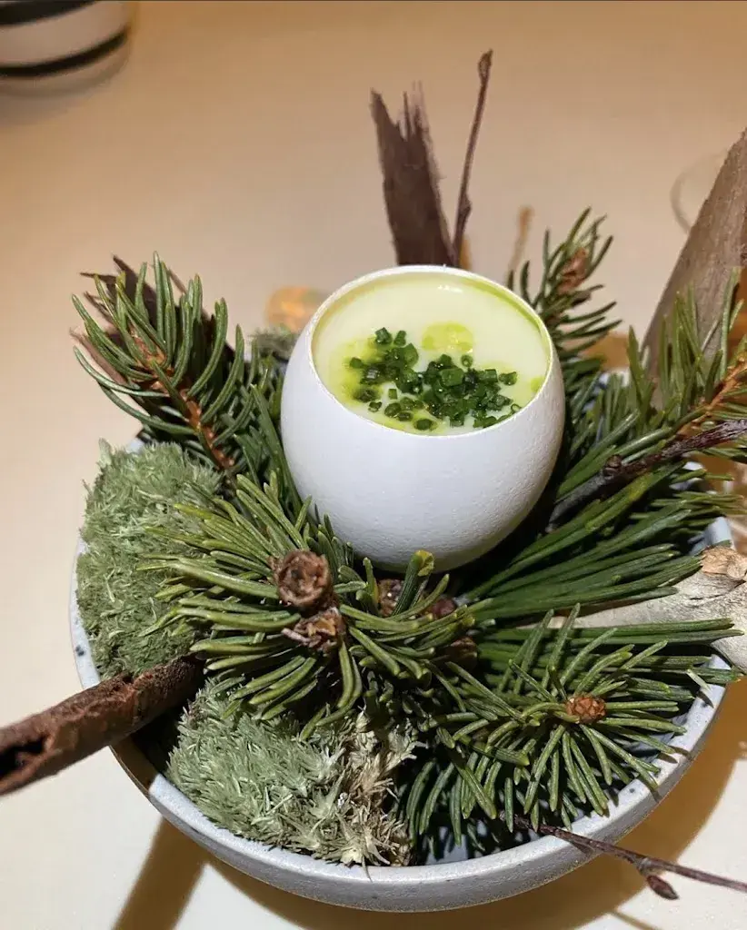 Larry_Hide & Seek - St. Moritz_Champfèr_review