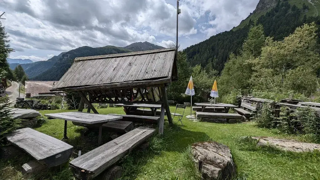 Gartenbergbeizli TANNA DA MUNTANEL_Ramosch_slider_image_1