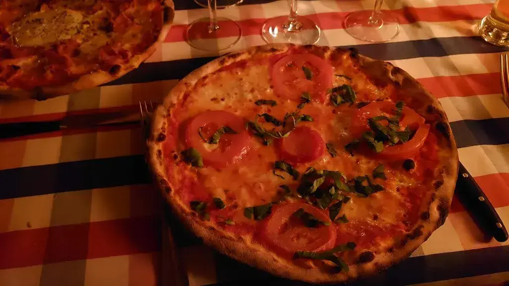 Menu_Chesa Veglia Pizzeria Heuboden_St. Moritz_immagine_9