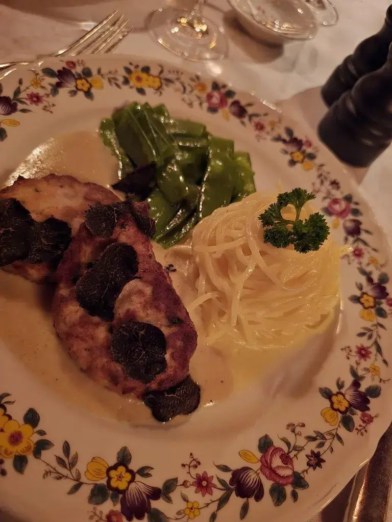 Miguel Bosch_Chesa Veglia Pizzeria Heuboden_St. Moritz_recensione