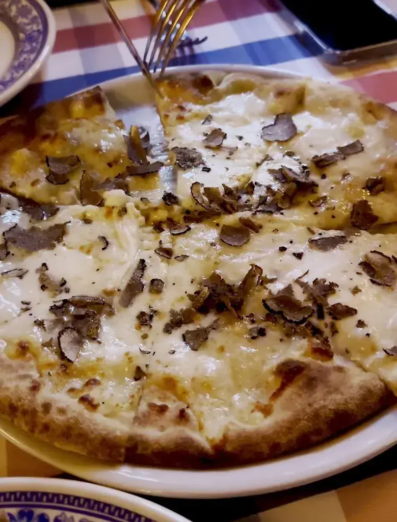 Chesa Veglia Pizzeria Heuboden_St. Moritz_slider_image_2