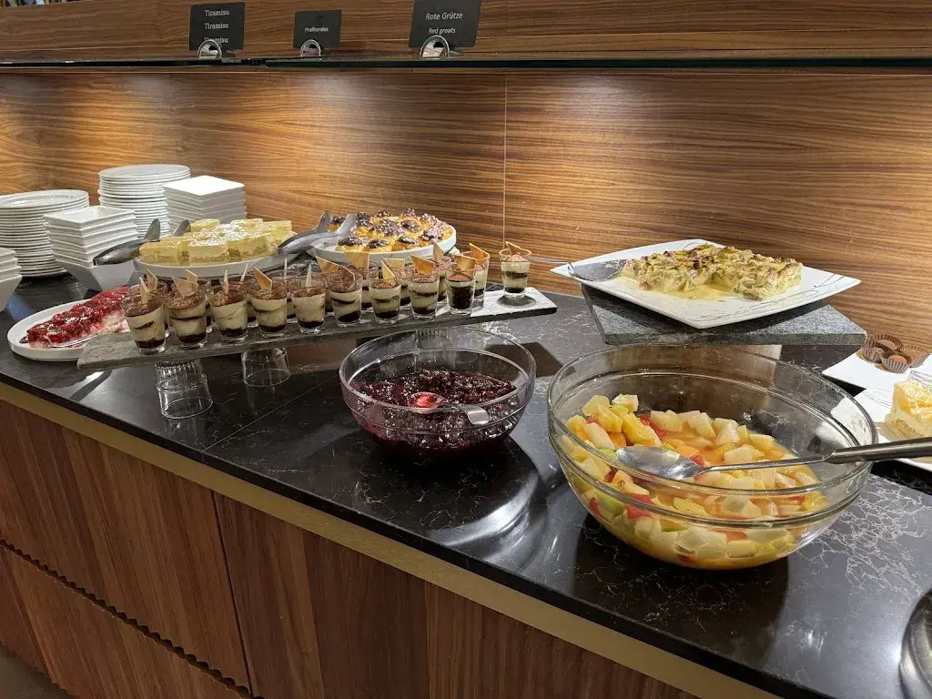 Menu_VIC'S BRASSERIE_St. Moritz_image_1