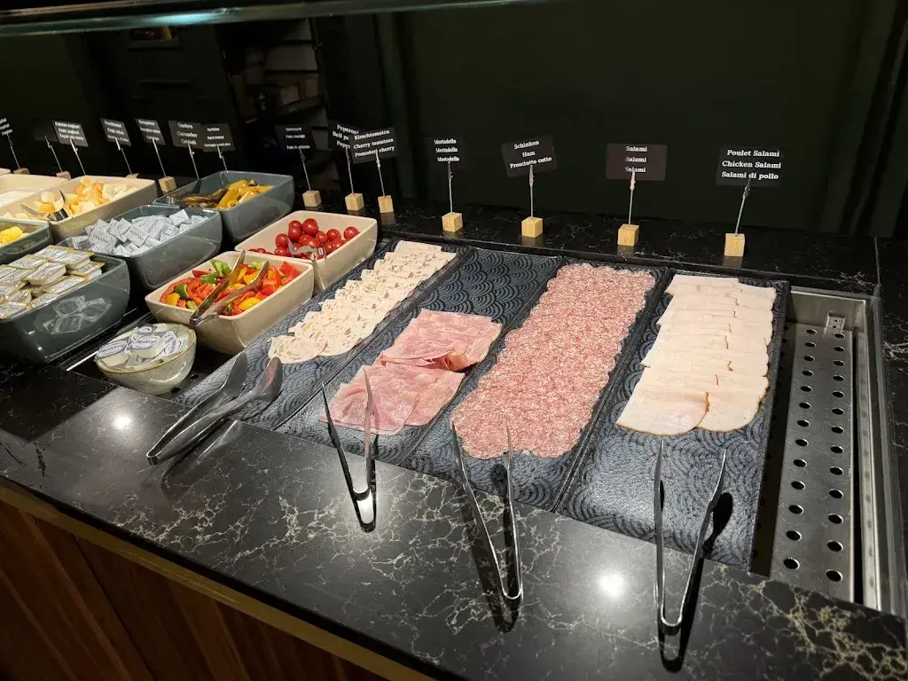 Menu_VIC'S BRASSERIE_St. Moritz_image_4