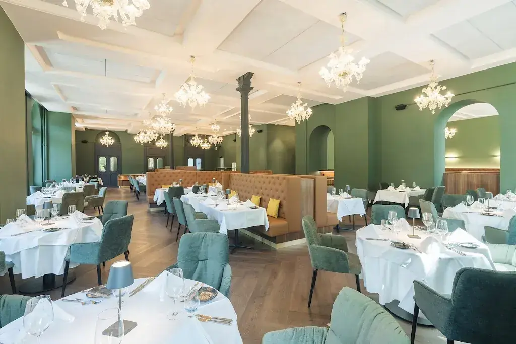 VIC'S BRASSERIE Restaurant in St. Moritz