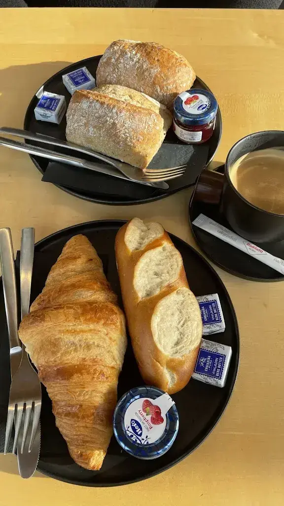 Ivona Flakus_Bun di - Café und Restaurant_Pontresina_recensione