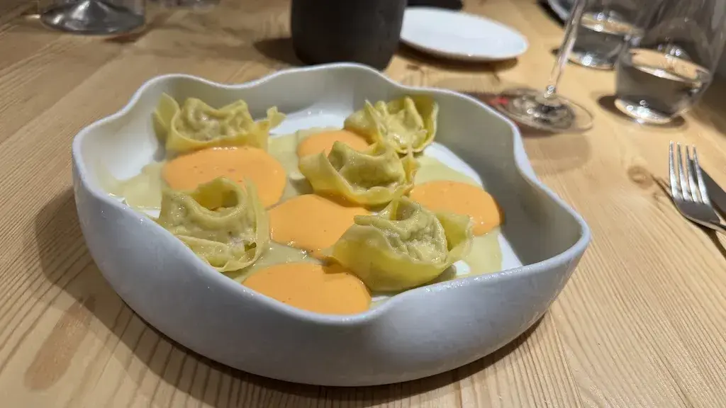 Chris Bochsler_Chesa Stüva Colani - Ristorante_Madulain_avis