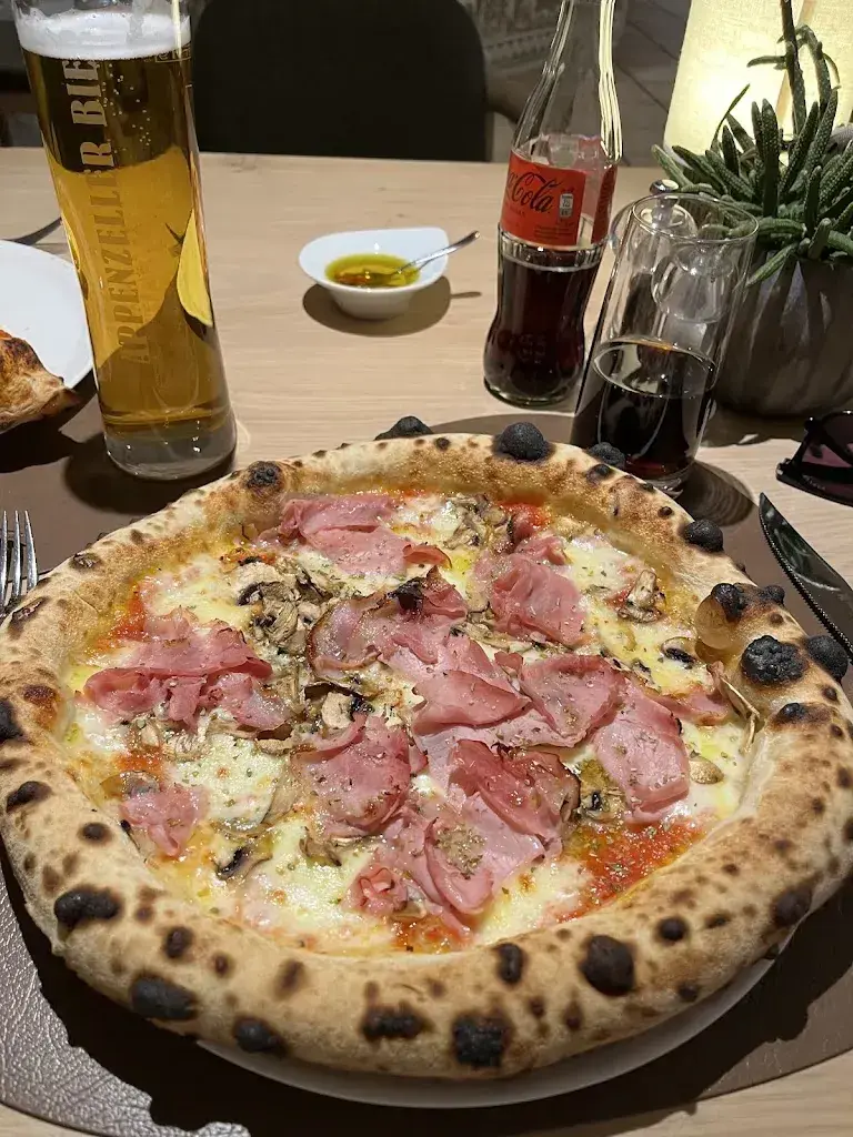 Anete Plūme_Restaurant Pizzeria La Pasta_Samnaun_recensione