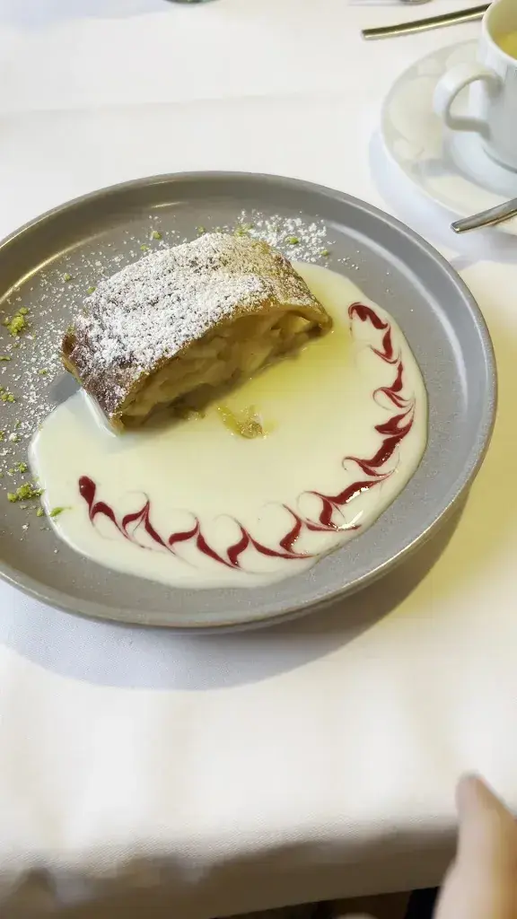 Stanley_EDI Hotel Restaurant_Samnaun_review