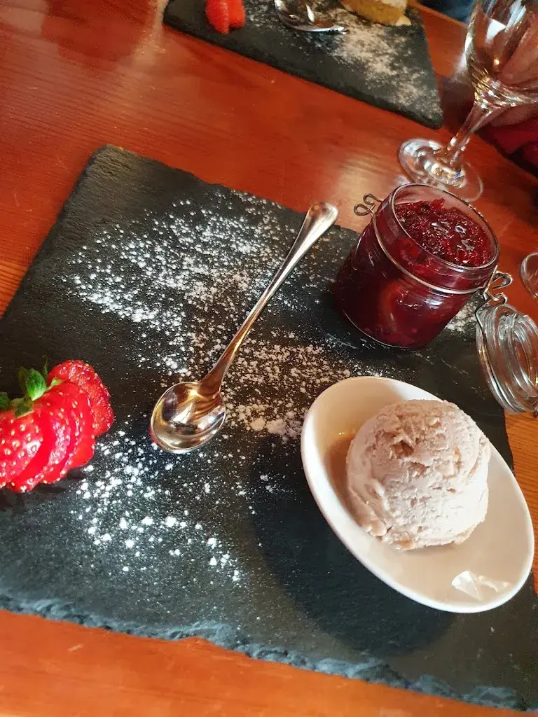 Kimberly Miller Castelberg_Müsella_La Punt-Chamues-ch_Bewertung