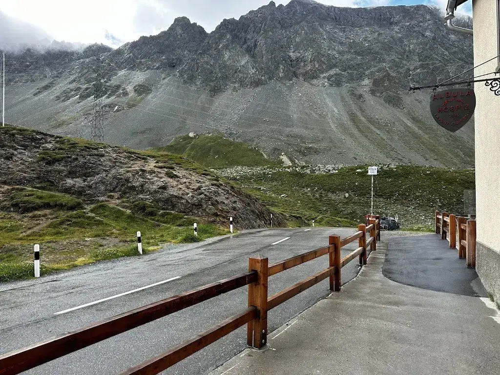 Steffen Stoewer_Albula Hospiz_La Punt-Chamues-ch_recensione