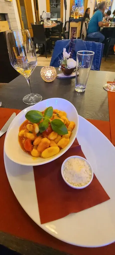 Menu_Banfi's_St. Moritz_image_8