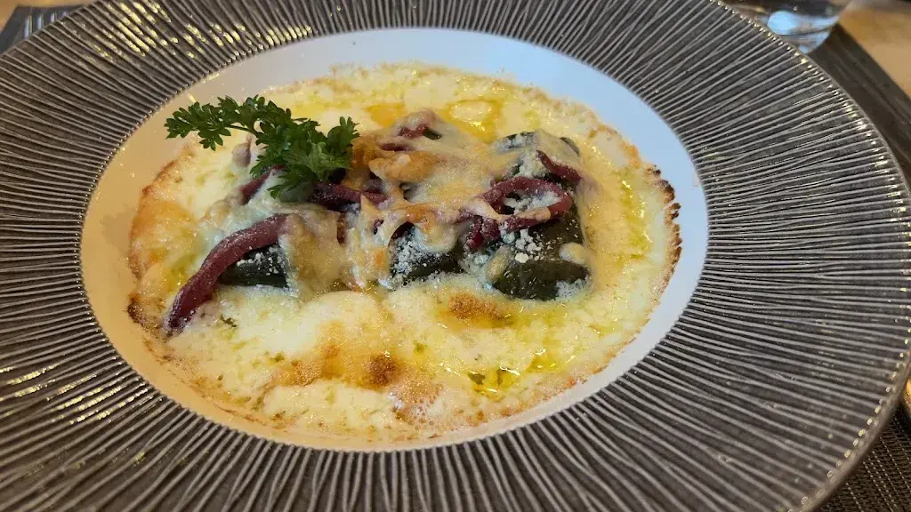 Restaurant Pizzeria Cresta Run_Celerina/Schlarigna_slider_image_3