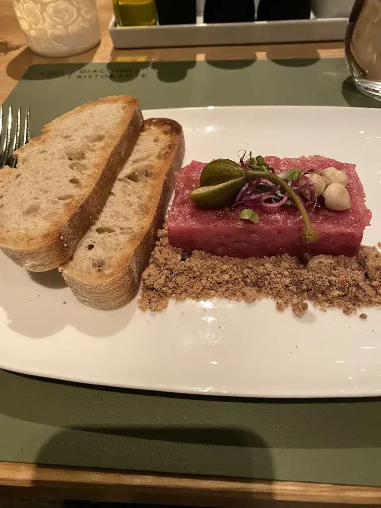 Menu_Giacomo's_St Moritz_image_2