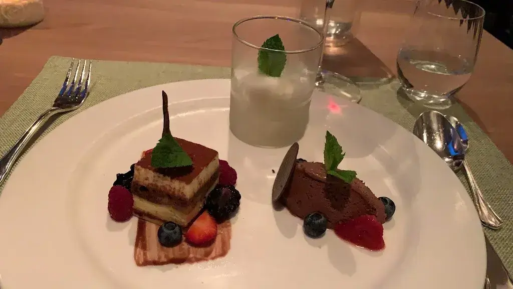 Menu_Giacomo's_St Moritz_image_9