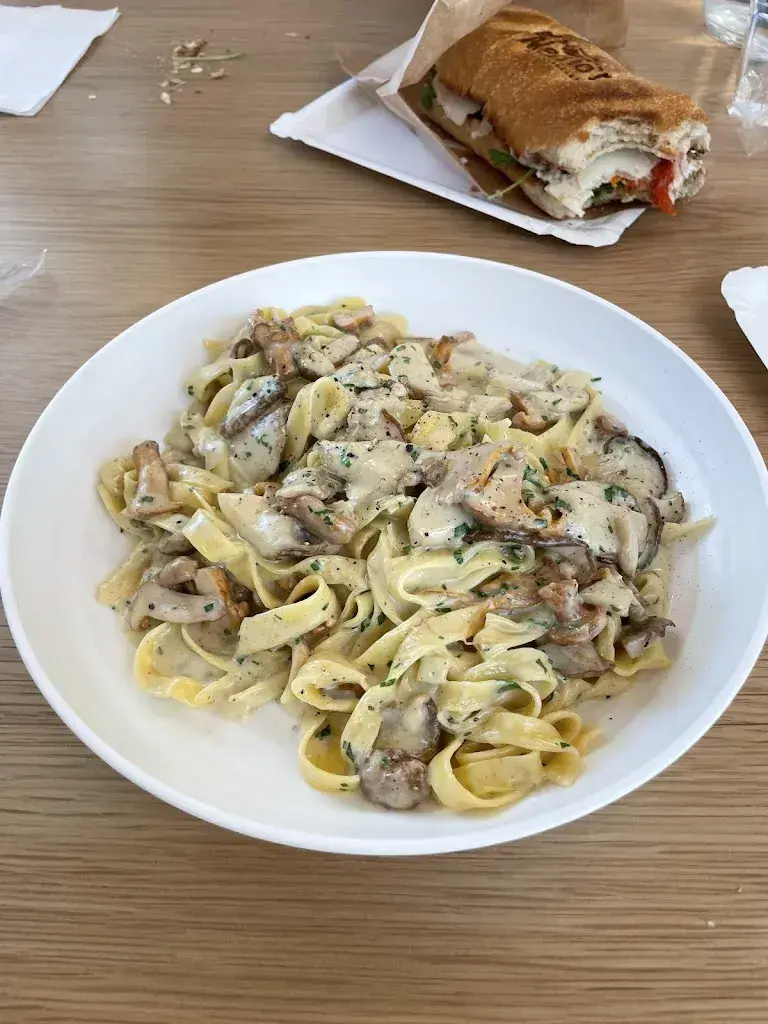 Dipankar Kumar_Alessio's delicatessen_St. Moritz_review