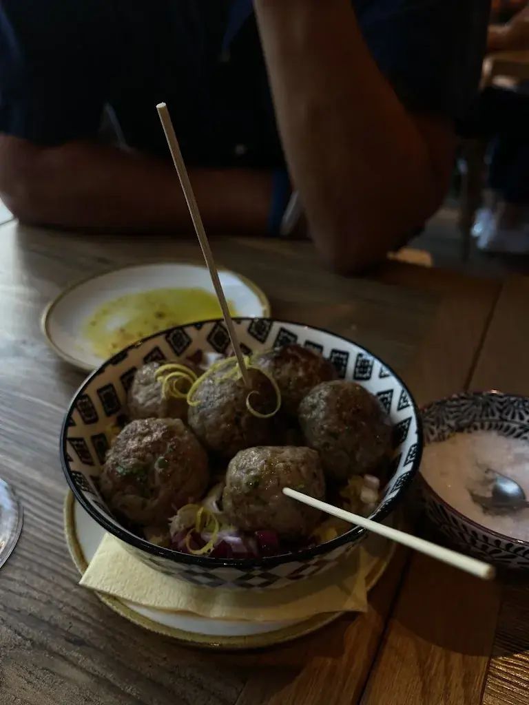 Menu_The Hut, Wine Food & Wood_Silvaplana_immagine_7