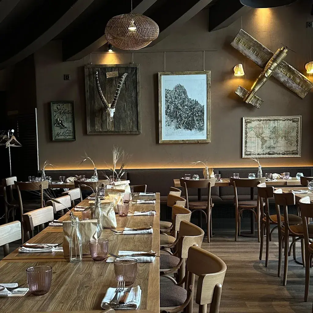 The Hut, Wine Food & Wood restaurant in Silvaplana