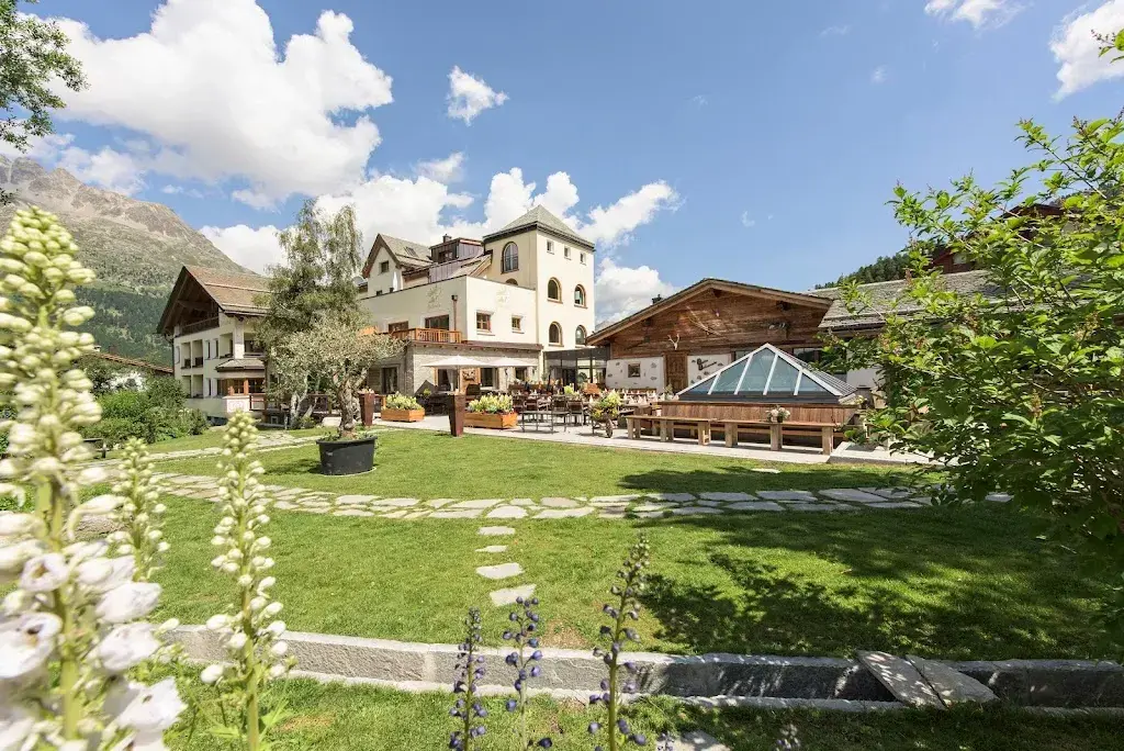 Hotel Bellavista_Silvaplana_slider_image_1