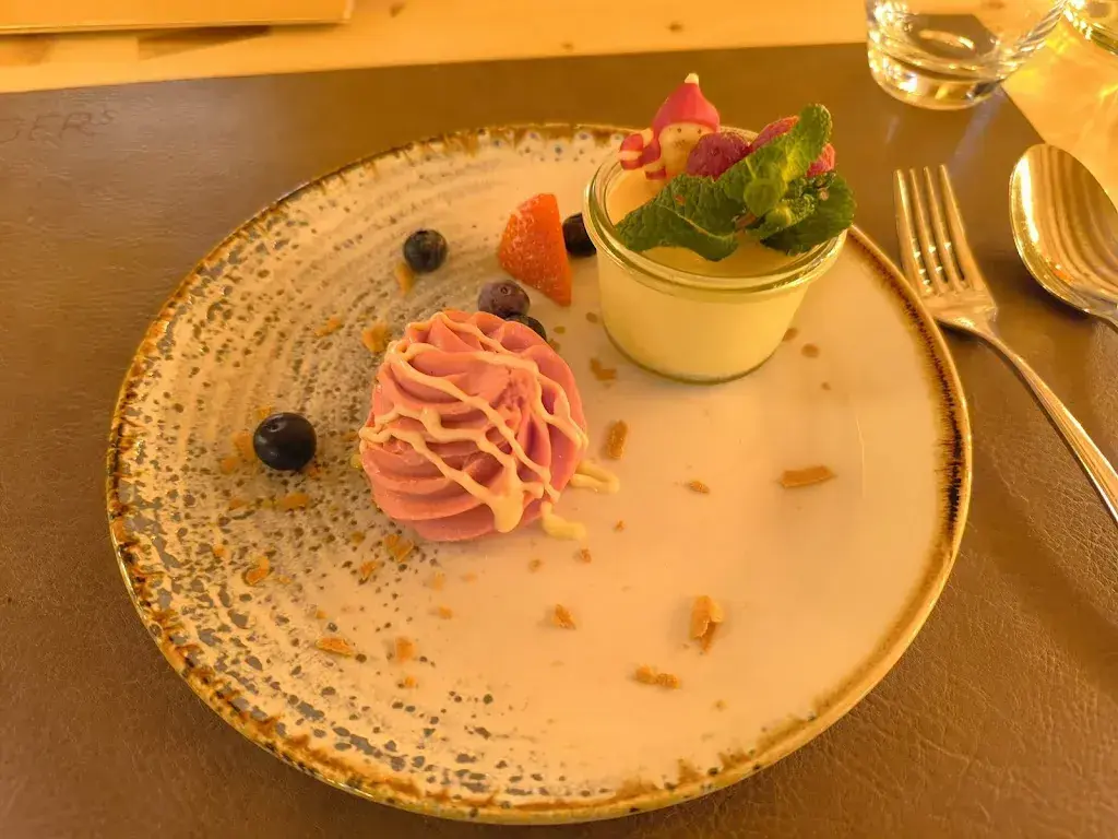 F H_Restaurant GIGERs_Sils-Segl Maria_review