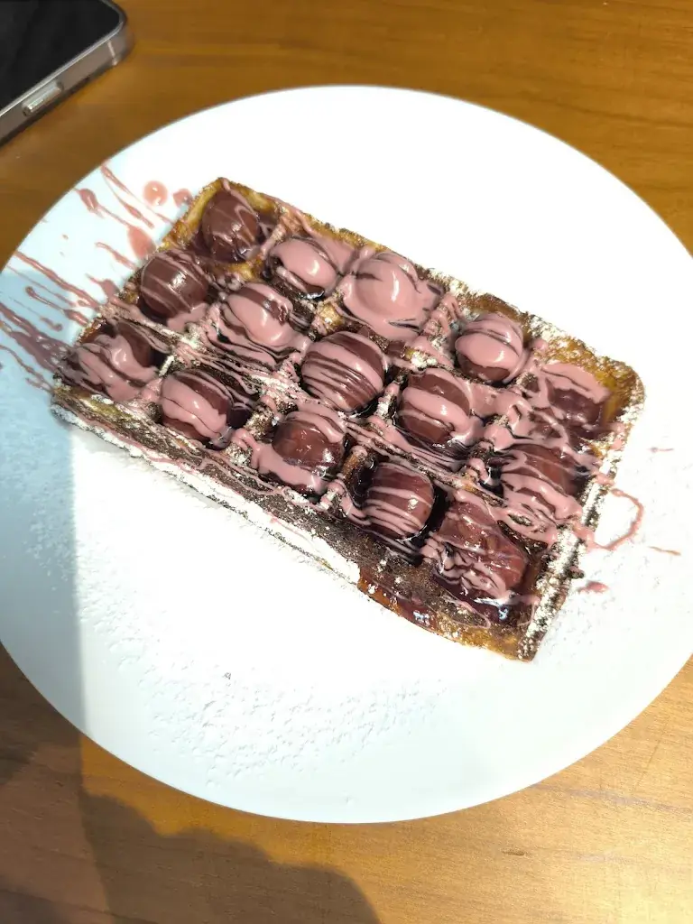 klrsa lzrvc_Restaurant WaffelKhur_Chur_recensione