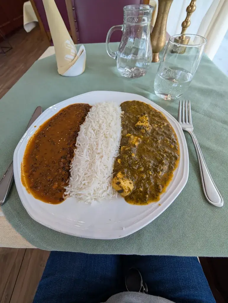 Yasmine_Maharaja Palace - Indian Restaurant_Biel_review