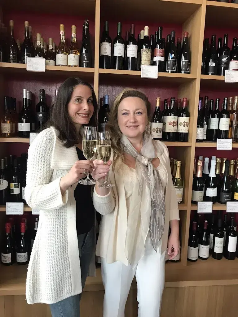 Olga Sulla_Ici c'est le vin - Weinbar • Bistro • Vinothek_Biel_review