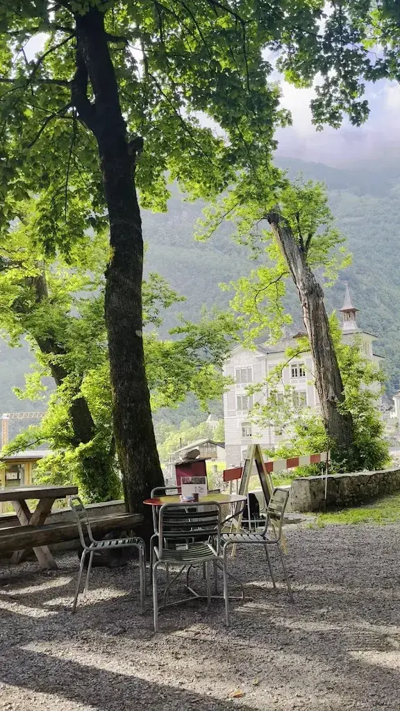 Emely Übler_Crot da Bond_Bondo_reseña